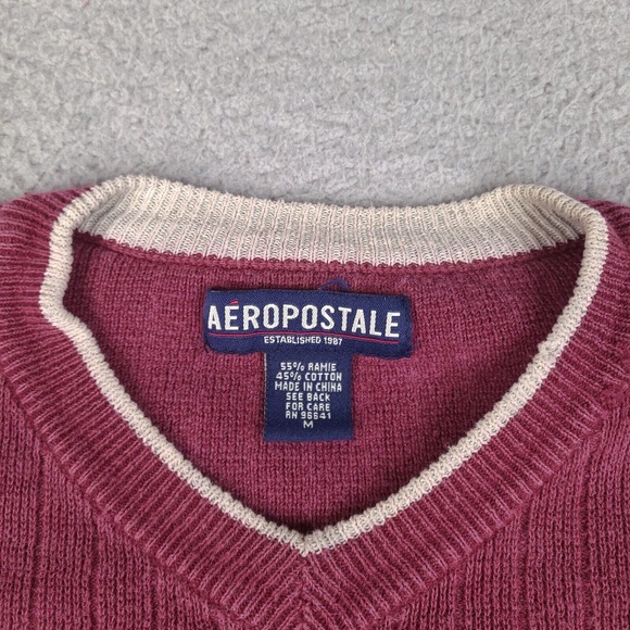 Vintage Aeropostale Sweater Mens Medium Red Burgundy V-Neck Long Sleeve Pullover - Picture 3 of 15